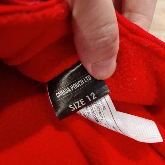 Red Canada Pooch dog Winter Wilderness Parka - Picture 3 of 3